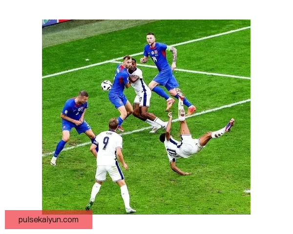 贝林厄姆入选FIFPRO世界十一，展现出优秀的足球表现与潜力